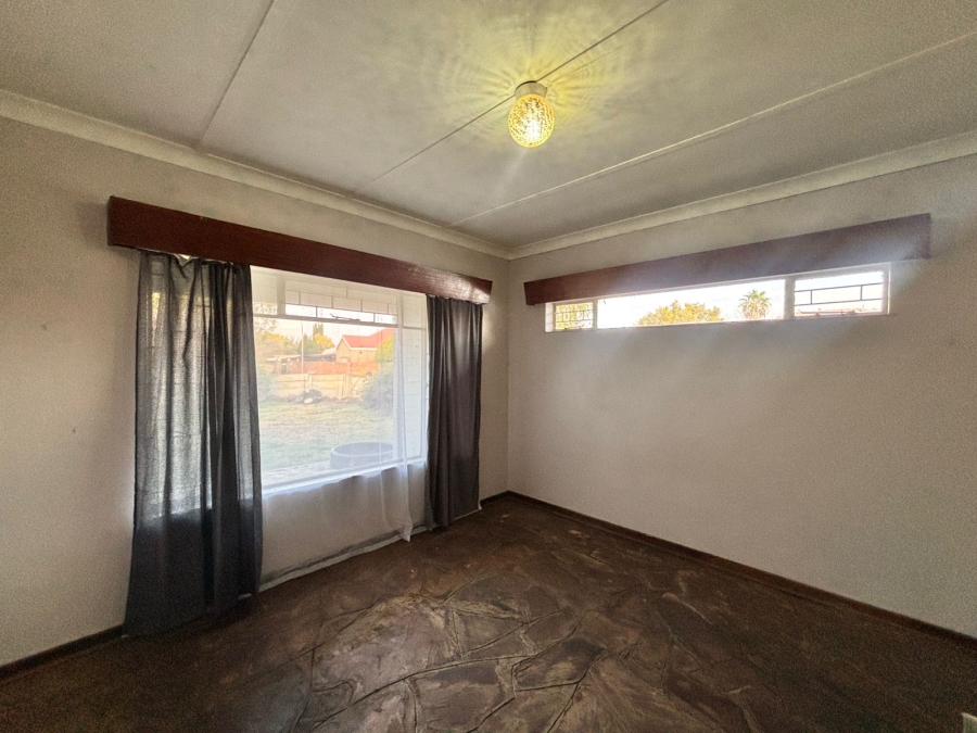 To Let 3 Bedroom Property for Rent in Miederpark North West